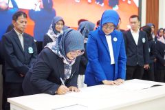 Penandatangan Berita Acara Pelantikan